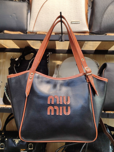 کیف میومیو زنانه دوشی