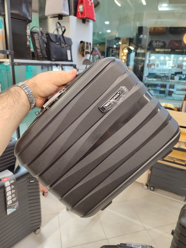 چمدان آرایشی مونزا نشکن