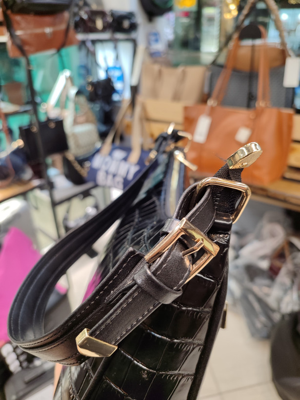 کیف هلالی چرم مصنوعی وارداتی ترک داخل مخمل