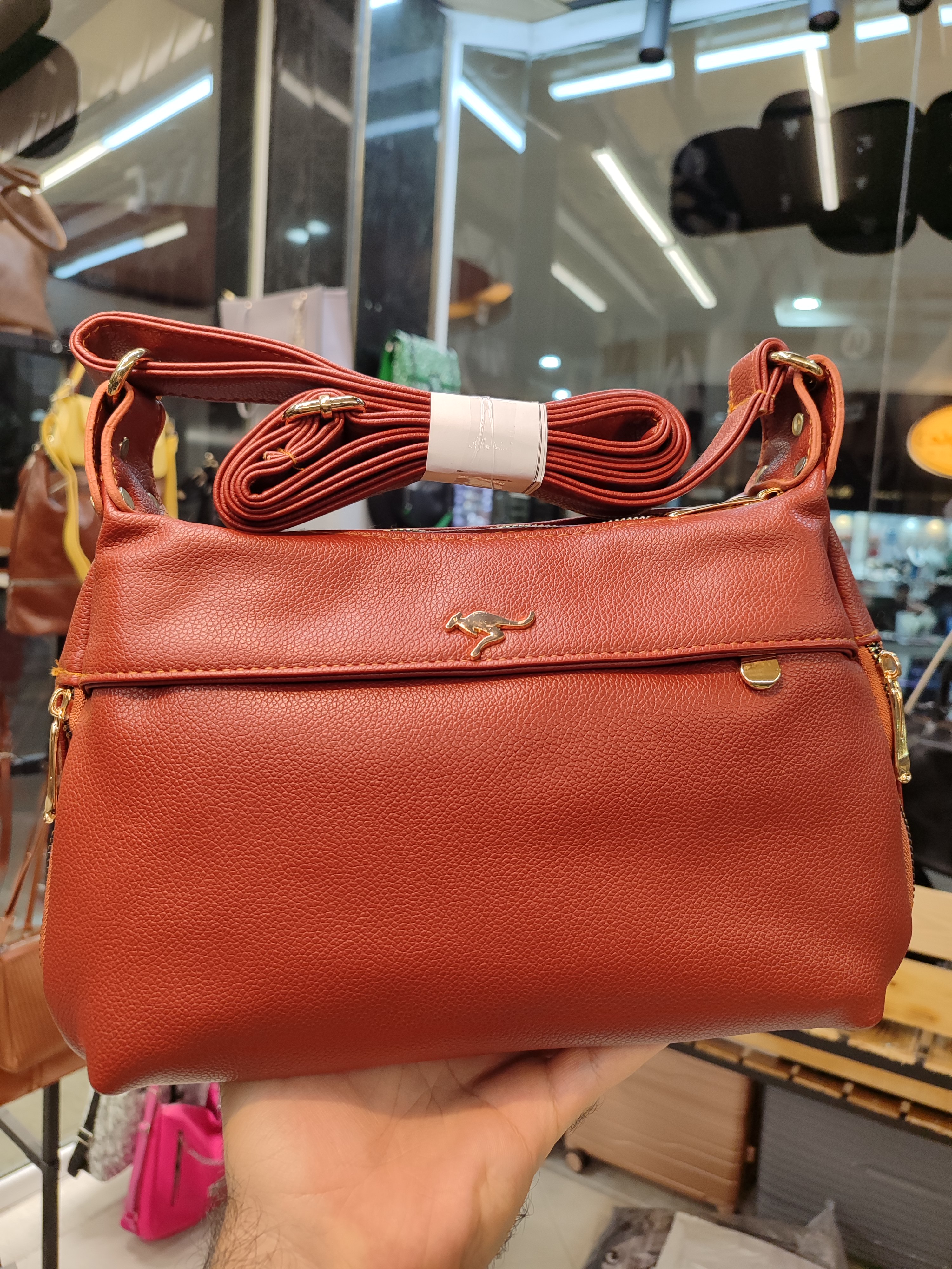کیف چرم مصنوعی عسلی