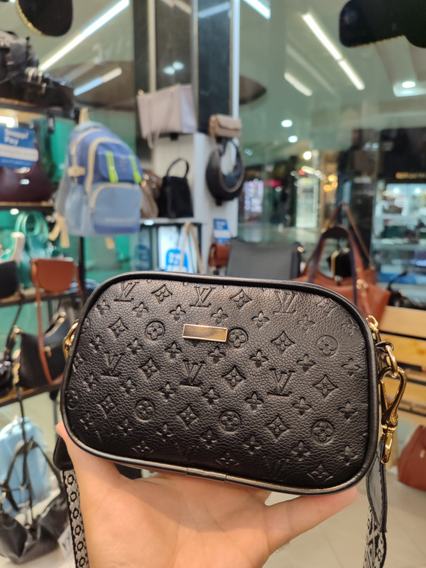 کیف چرم مصنوعی وارداتی Luis Vuitton بنداسپرت