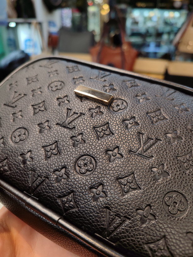 کیف چرم مصنوعی وارداتی Luis Vuitton بنداسپرت